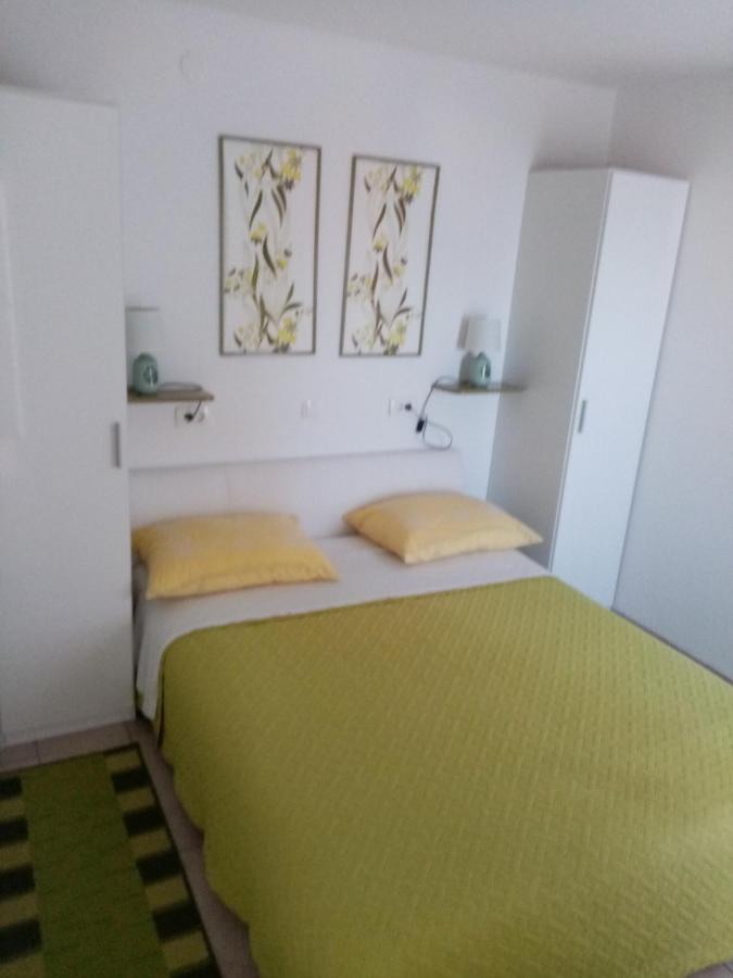 Apartmani Cesar Rtina Exterior photo