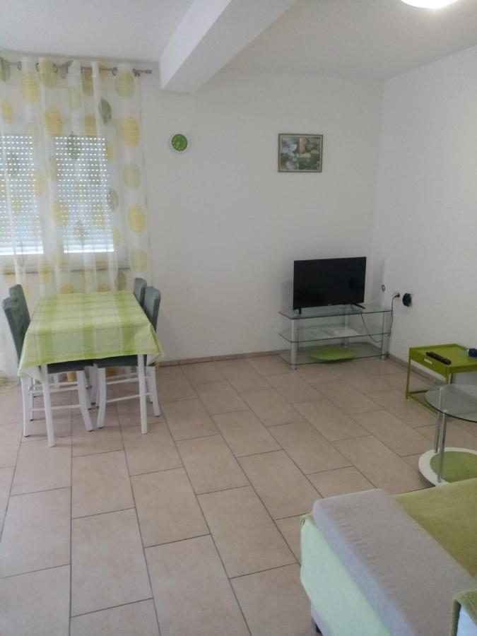 Apartmani Cesar Rtina Exterior photo