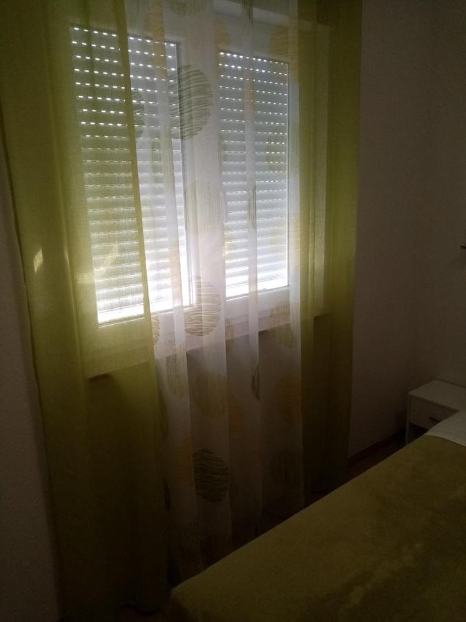 Apartmani Cesar Rtina Exterior photo